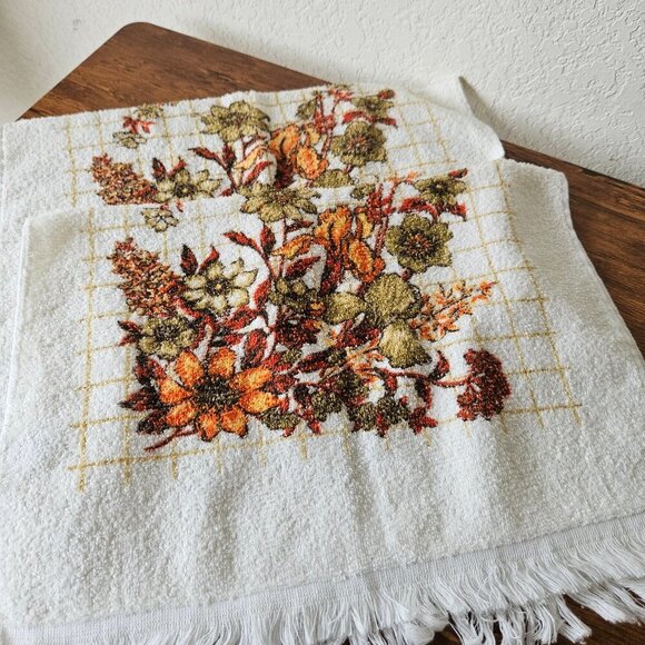 Vintage 70s Pair Set 2 White Brown Floral Flower Kitchen Hand Towel 24"x16" - Picture 1 of 6